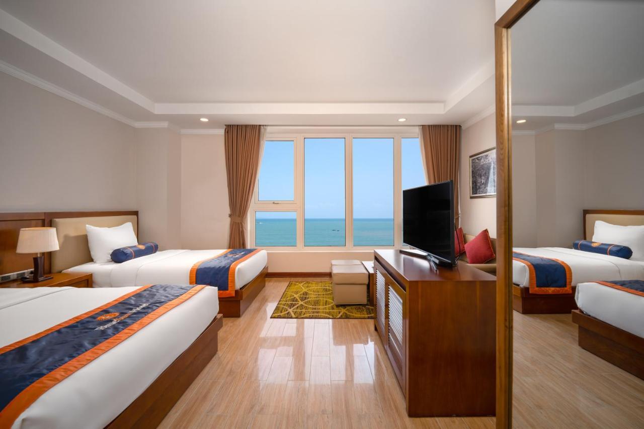 Bluesun Danang Beach Hotel Exterior photo