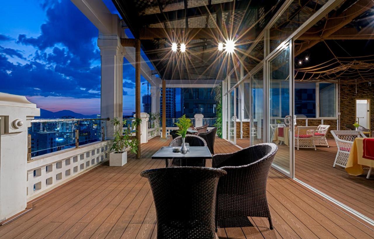 Bluesun Danang Beach Hotel Exterior photo
