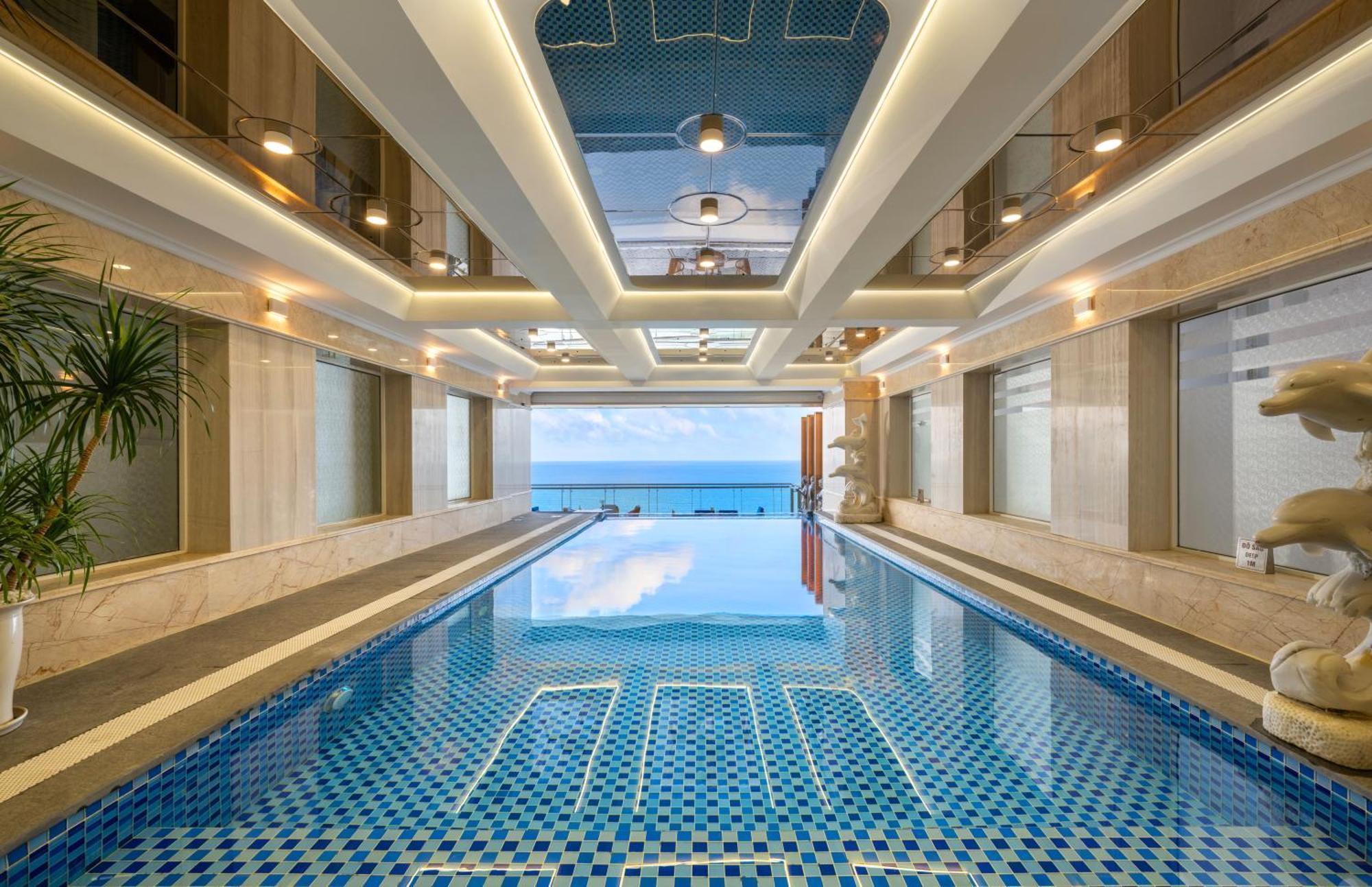 Bluesun Danang Beach Hotel Exterior photo